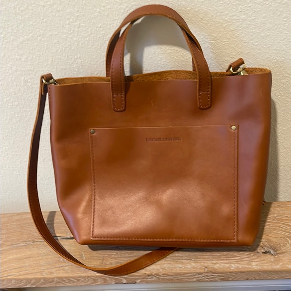 Portland Leather Medium Crossbody Tote